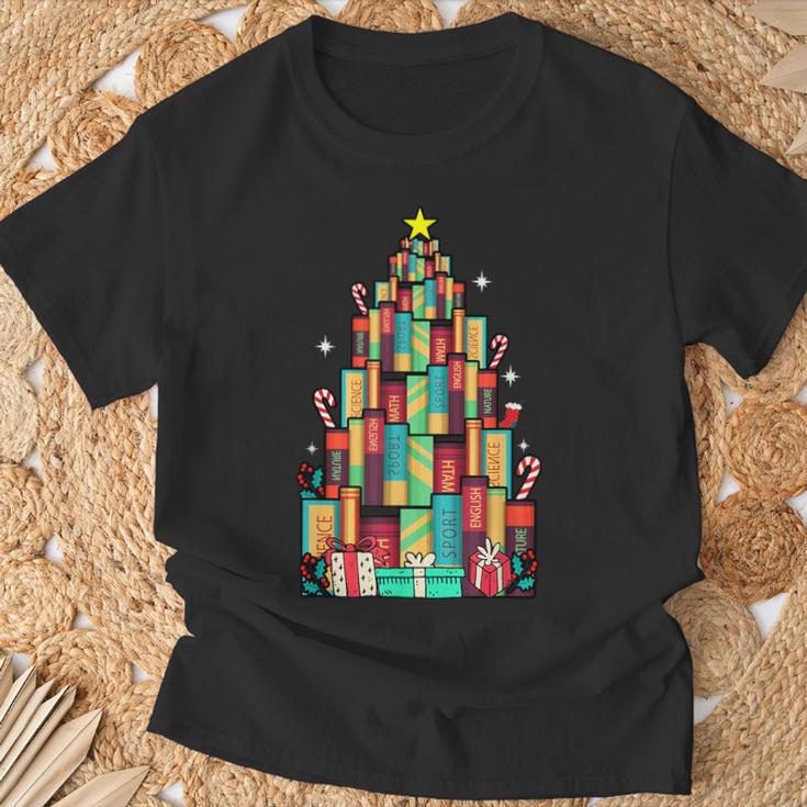Christmas Book Tree Holiday Loves Reading Bookworm T-Shirt Gifts for Old Men