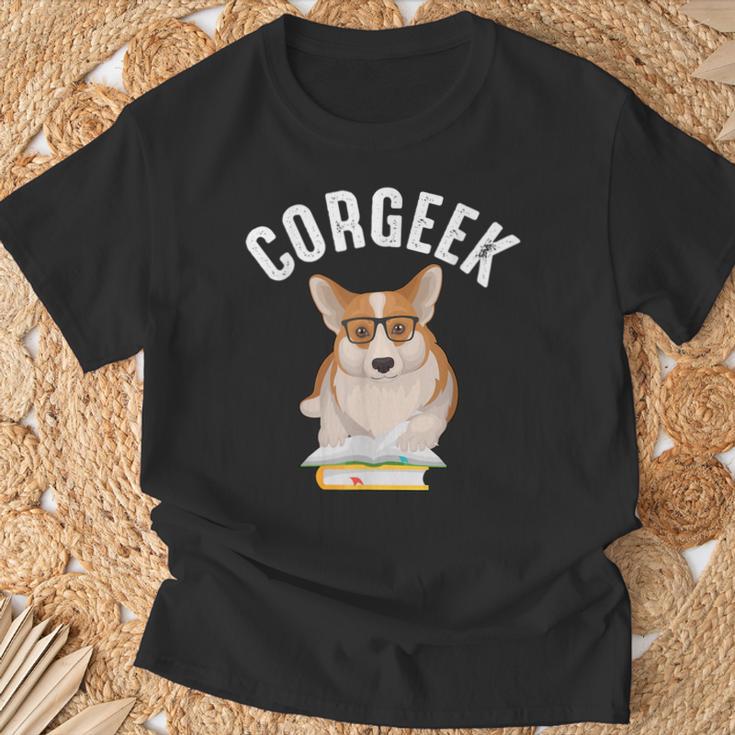 Corgee Lovers Corgeek Book Lovers T-Shirt Gifts for Old Men