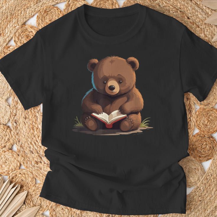 Cute Bear Is Reading a Book Reading Bear T-Shirt Gifts for Old Men