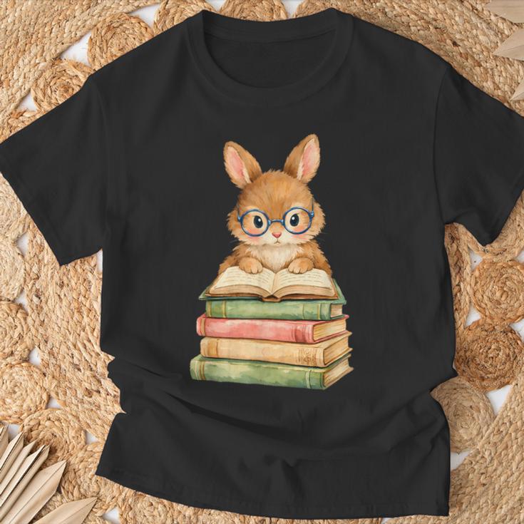 Cute Rabbit Bunny Reading Book Easter Day Teacher Librarian T-Shirt Gifts for Old Men