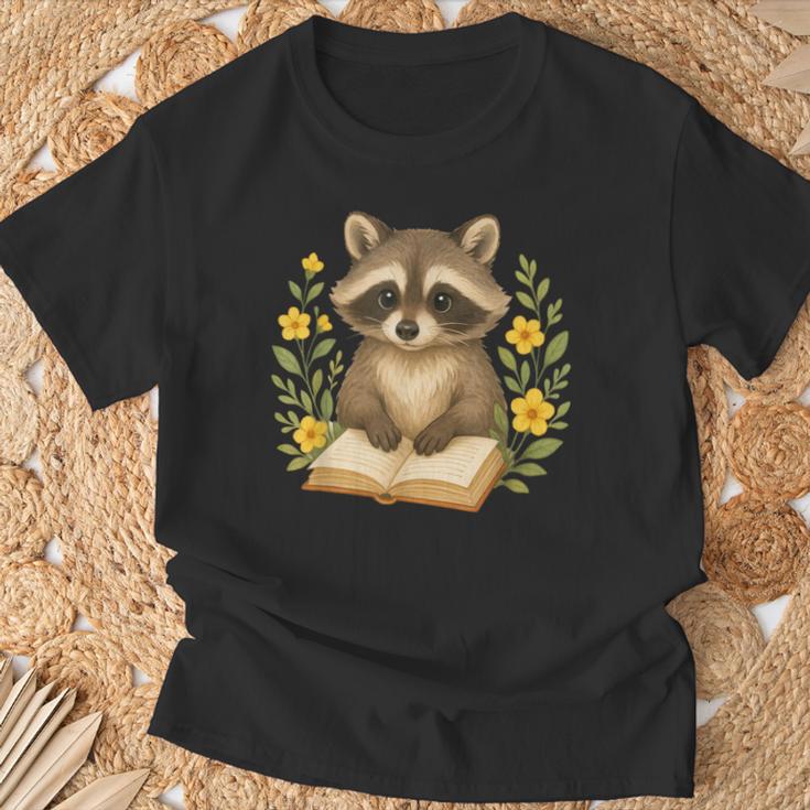 Cute Raccoon Reading Book Flowers Floral T-Shirt Gifts for Old Men