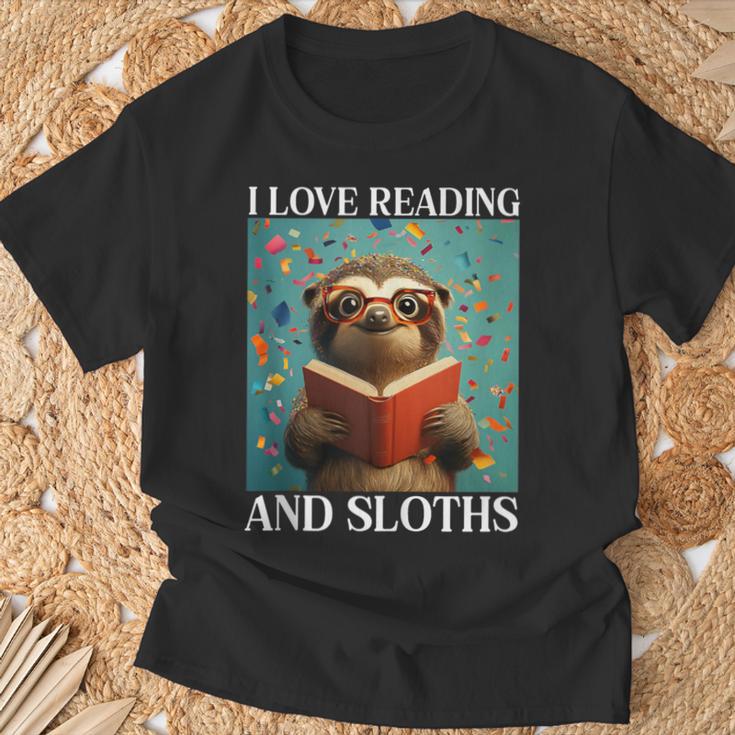 Cute Sloth Reading Book School Librarian Teacher Student T-Shirt Gifts for Old Men