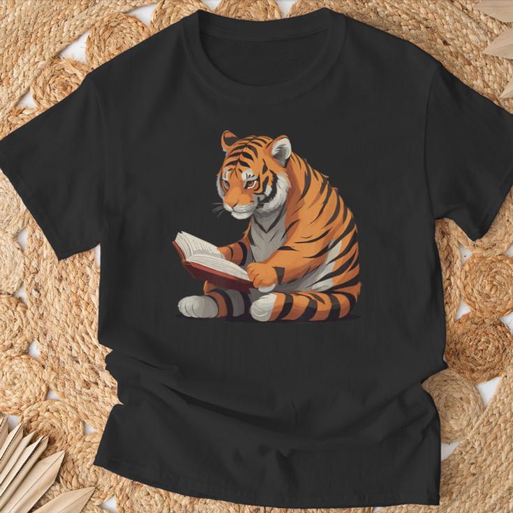 Cute Tiger Is Reading a Book Reading Tiger T-Shirt Gifts for Old Men