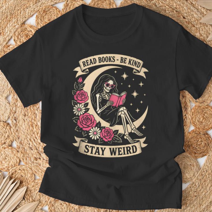 Dark Romance Read Books Be Kind Stay Weird Reading Skeleton T-Shirt Gifts for Old Men Dark Romance Read Books Be Kind Stay Weird Reading Skeleton T-Shirt Gifts for Old Men