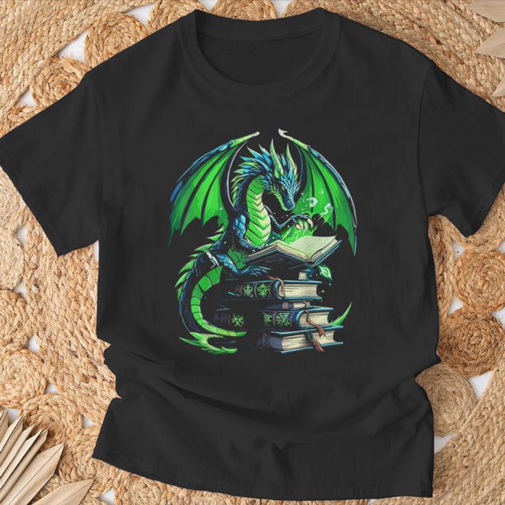 Dragon Reading Books Bookworm T-Shirt Gifts for Old Men