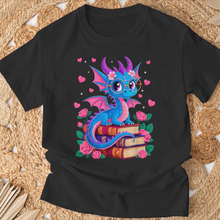 Fantasy Dragon Reading Books Bookworm T-Shirt Gifts for Old Men