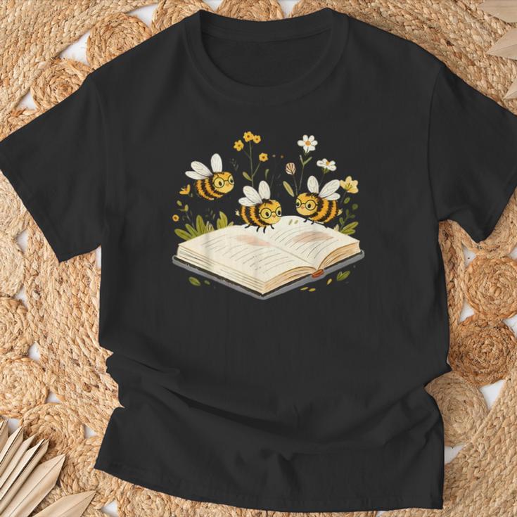 Floral Bumble Bee Reading Book Wildflower Bookish Librarian T-Shirt Gifts for Old Men Floral Bumble Bee Reading Book Wildflower Bookish Librarian T-Shirt Gifts for Old Men