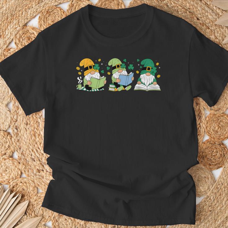 Gnomes Reading Books Teacher St Patricks Day Shamrock Irish T-Shirt Gifts for Old Men