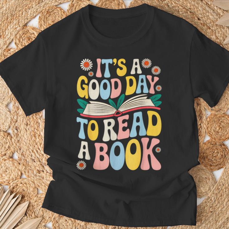 It’s a Good Day To Read a Book Floral Women Girls Book Day T-Shirt Gifts for Old Men