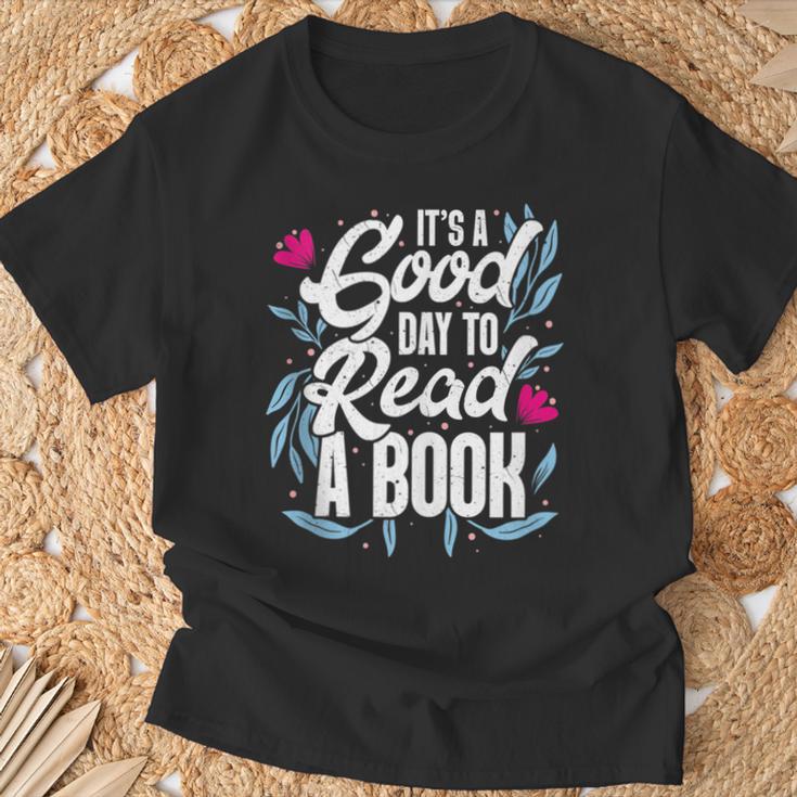 It's Good Day To Read A Book T-Shirt Gifts for Old Men