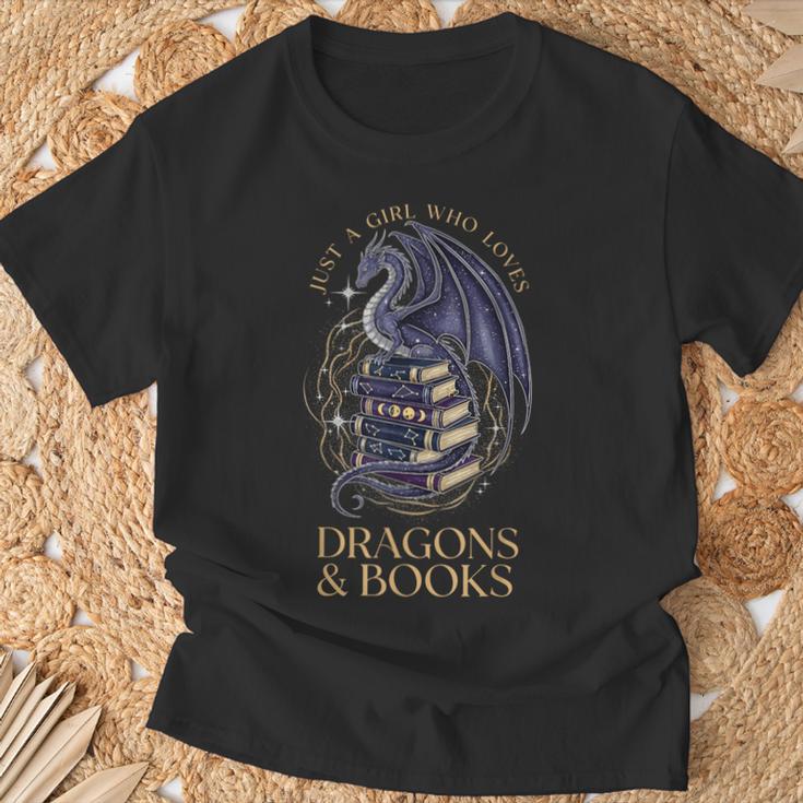 Just a Girl Who Loves Dragons & Books Women Dragon Bookish T-Shirt Gifts for Old Men Just a Girl Who Loves Dragons & Books Women Dragon Bookish T-Shirt Gifts for Old Men
