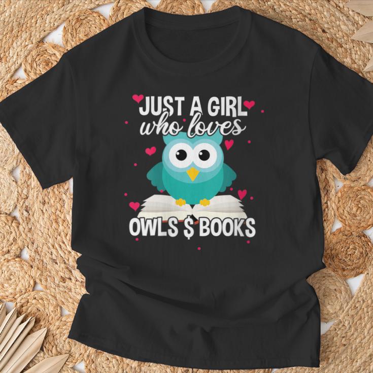 Just A Girl Who Loves Owls And Books Cute Bookworm T-Shirt Gifts for Old Men