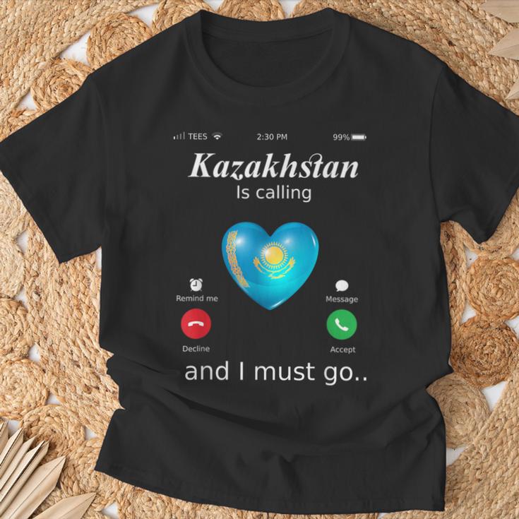 Kazakhstan Ruft Und Ich Muss Gehen カザフスタン国旗tシャツ Tシャツ 高齢者への贈り物