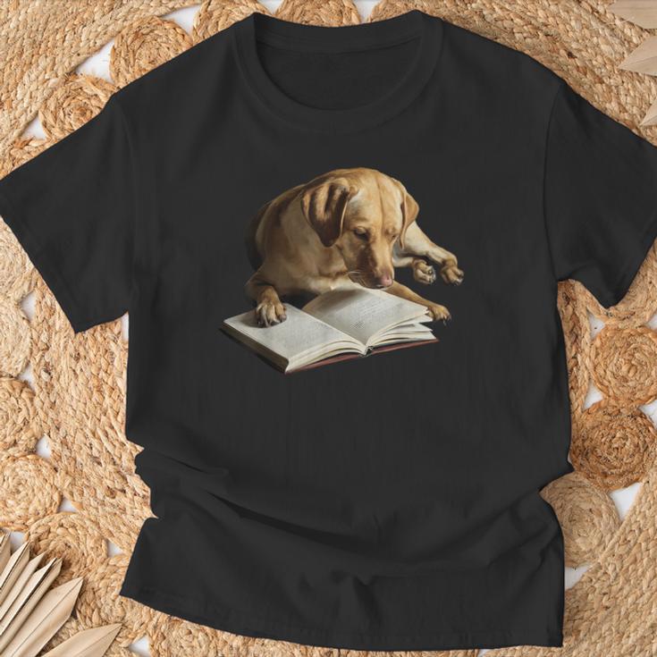 Labrador Retriever Dog Bookworm Reading Book Graphic T-Shirt Gifts for Old Men