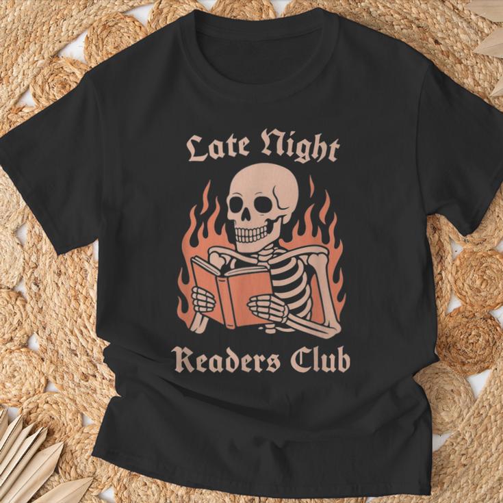 Late Night Readers Club Skeleton Book Lover T-Shirt Gifts for Old Men Late Night Readers Club Skeleton Book Lover T-Shirt Gifts for Old Men