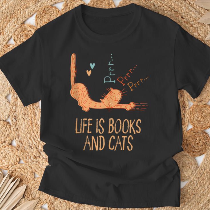 Life Is Books And Cats Book Lover Cat Mom Bookworm Cat Dad T-Shirt Gifts for Old Men