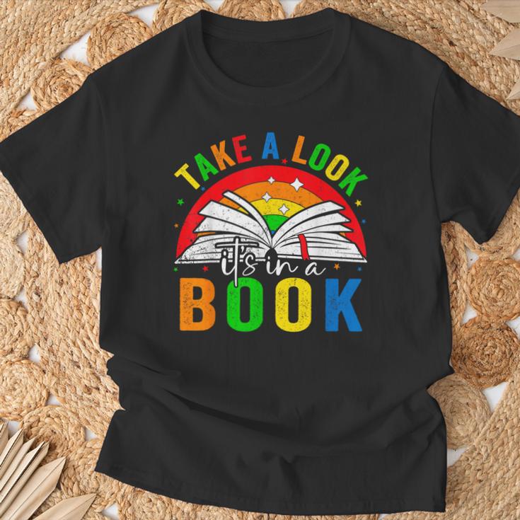 Take A Look It's In A Book Retro Groovy Reading Books Lovers T-Shirt Gifts for Old Men Take A Look It's In A Book Retro Groovy Reading Books Lovers T-Shirt Gifts for Old Men