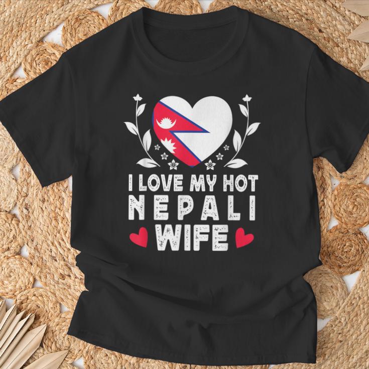I Love My Hot Nepali Wifepouses Nepal Flag Tシャツ 高齢者への贈り物
