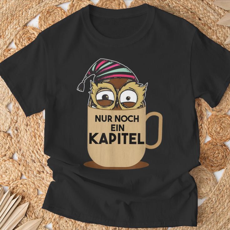 Nur Noch Ein Kapitel Books Reading Reading T-Shirt Gifts for Old Men