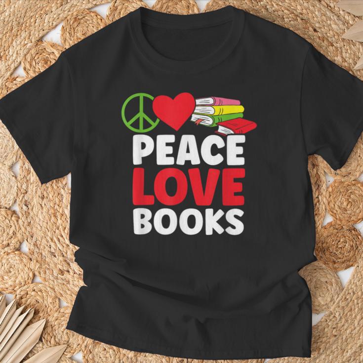 Peace Love Books Bookworm Book Lovers T-Shirt Gifts for Old Men