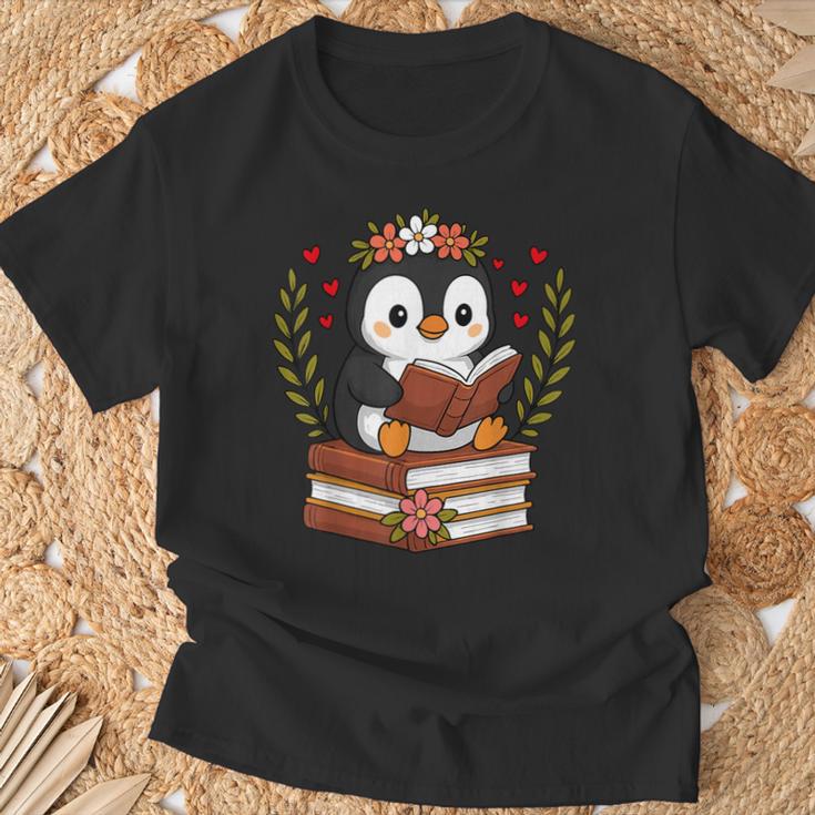 Penguin Reading Book Graphic Penguin With Book Floral T-Shirt Gifts for Old Men