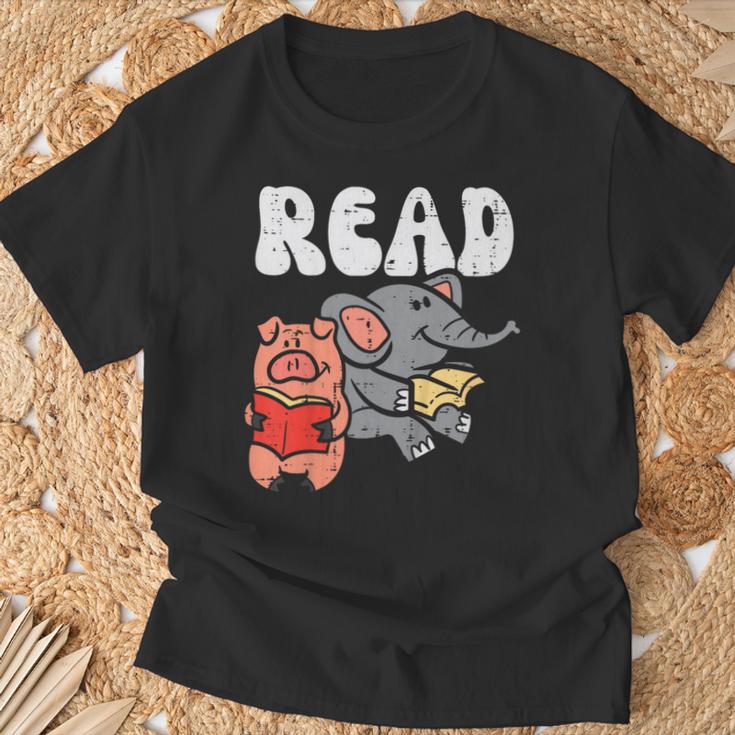 Pig Elephant Reading Cute Book Lover Bookworm Boys Girls Kid T-Shirt Gifts for Old Men Pig Elephant Reading Cute Book Lover Bookworm Boys Girls Kid T-Shirt Gifts for Old Men