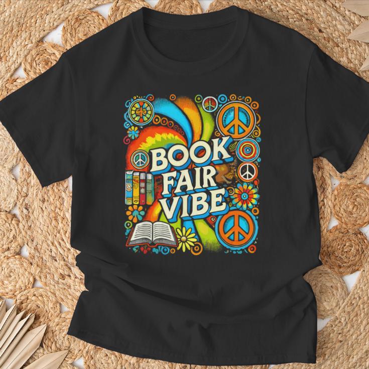 Psychedelic Book Fair For Avid Readers Bookaholic Librarian T-Shirt Gifts for Old Men