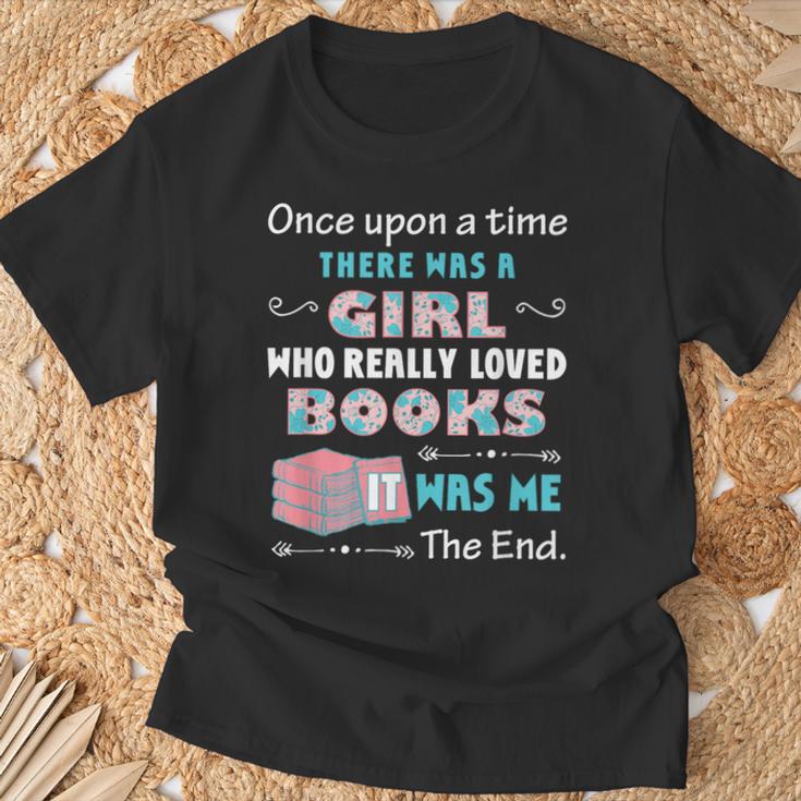 There Was A Girl Who Loved Books Book Lover Daughter Girls T-Shirt Gifts for Old Men