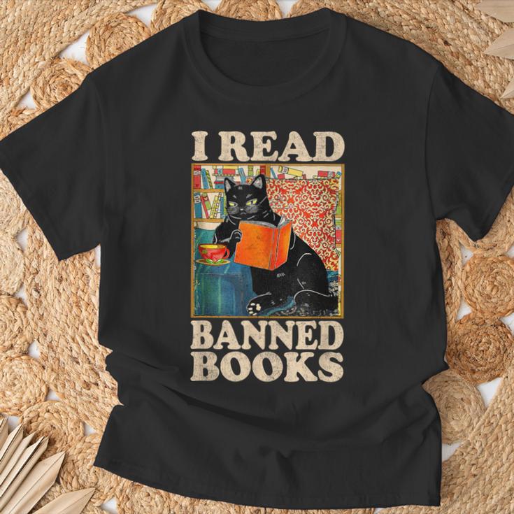I Read Banned Books Cat Reader Bookworm T-Shirt Gifts for Old Men