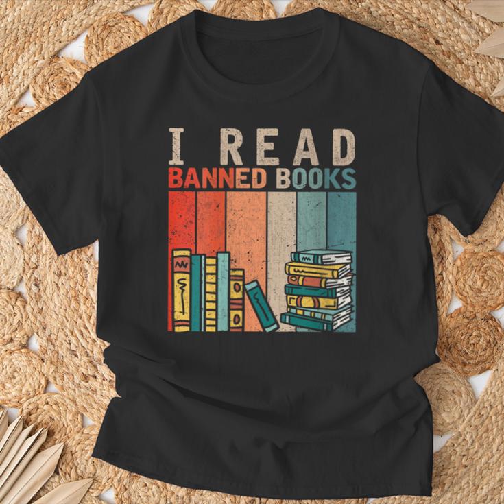 I Read Banned Books Reader Bookworm T-Shirt Gifts for Old Men