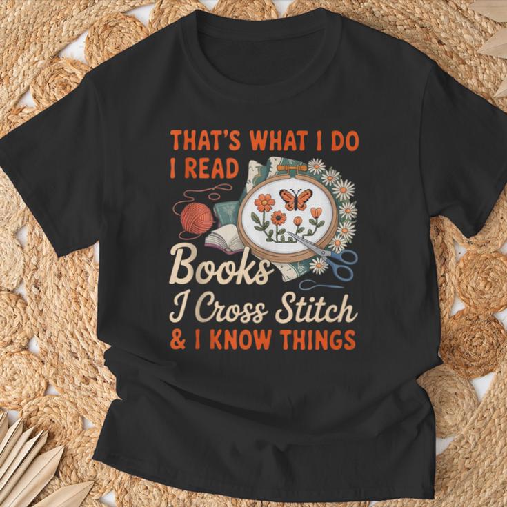 Read Books I Cross Stitch Sewing Stitcher Quilt Cross Stitch T-Shirt Gifts for Old Men