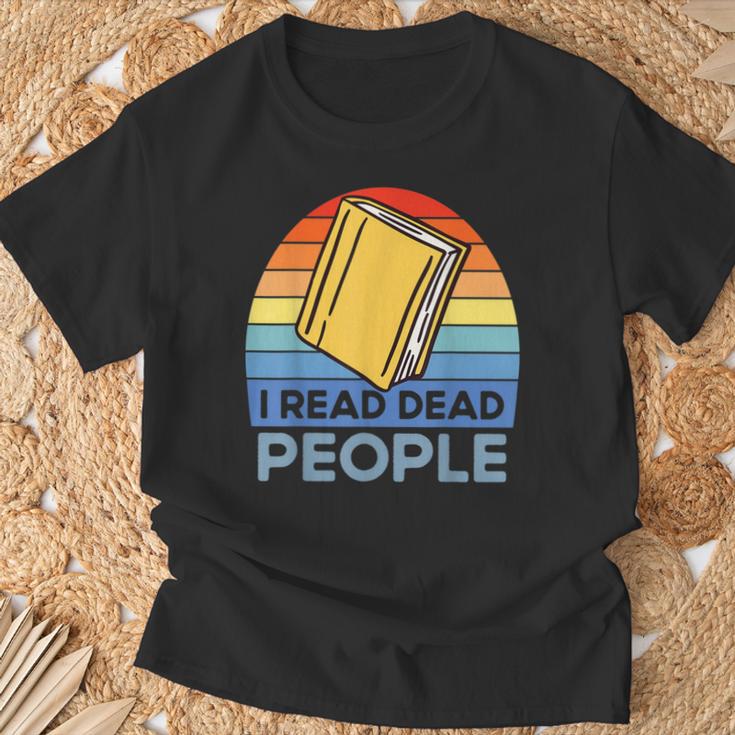I Read Dead People Book Nerds Reading T-Shirt Gifts for Old Men