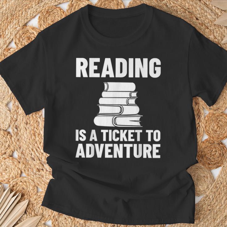 Reader Book Reading Bookworm Librarian T-Shirt Gifts for Old Men
