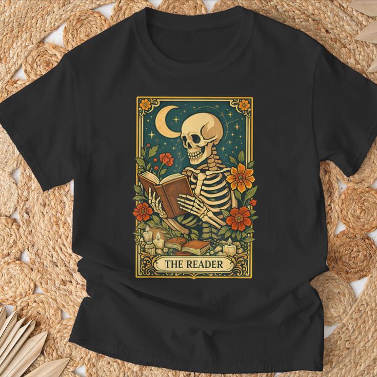 The Reader Skeleton Reading Books Tarot Card Dark Academia T-Shirt Gifts for Old Men