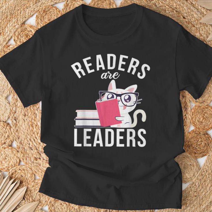 Readers Are Leaders Book Reading T-Shirt Gifts for Old Men