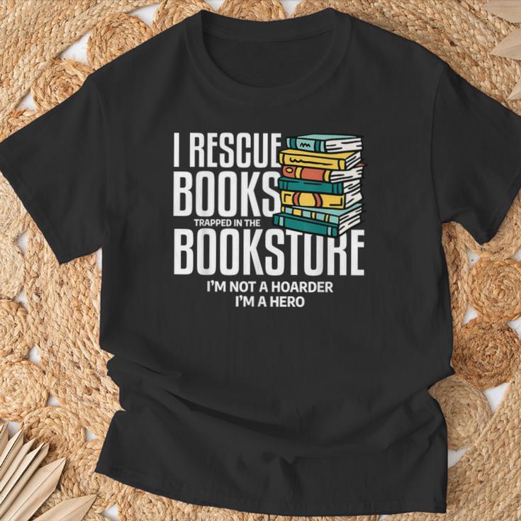 I Rescue Books Trapped Bookstore Book Reader Bookworm T-Shirt Gifts for Old Men