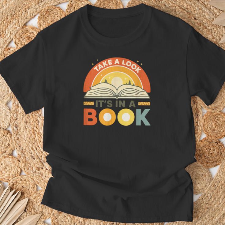 Retro Open Book Rainbow Reading Graphic T-Shirt Gifts for Old Men