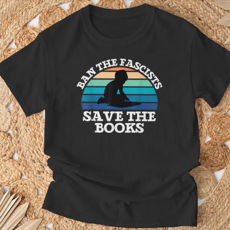 Retro Vintage Ban The Fascists Save The Books Book Lovers T-Shirt Gifts for Old Men