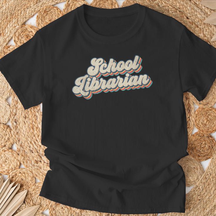 School Librarian Library Worker Bookworm Book Cataloger T-Shirt Gifts for Old Men