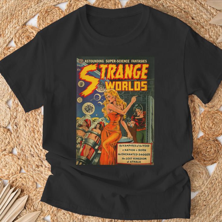 Sci Fi Pin Up Girl Science Fiction Vintage Horror Comic Book T-Shirt Gifts for Old Men