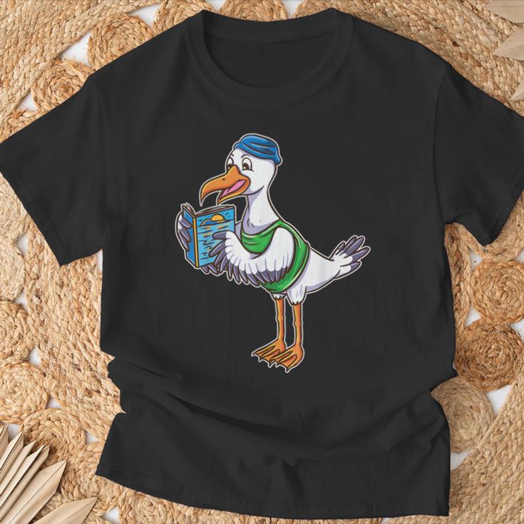 Seagull Reading Book Librarian T-Shirt Gifts for Old Men