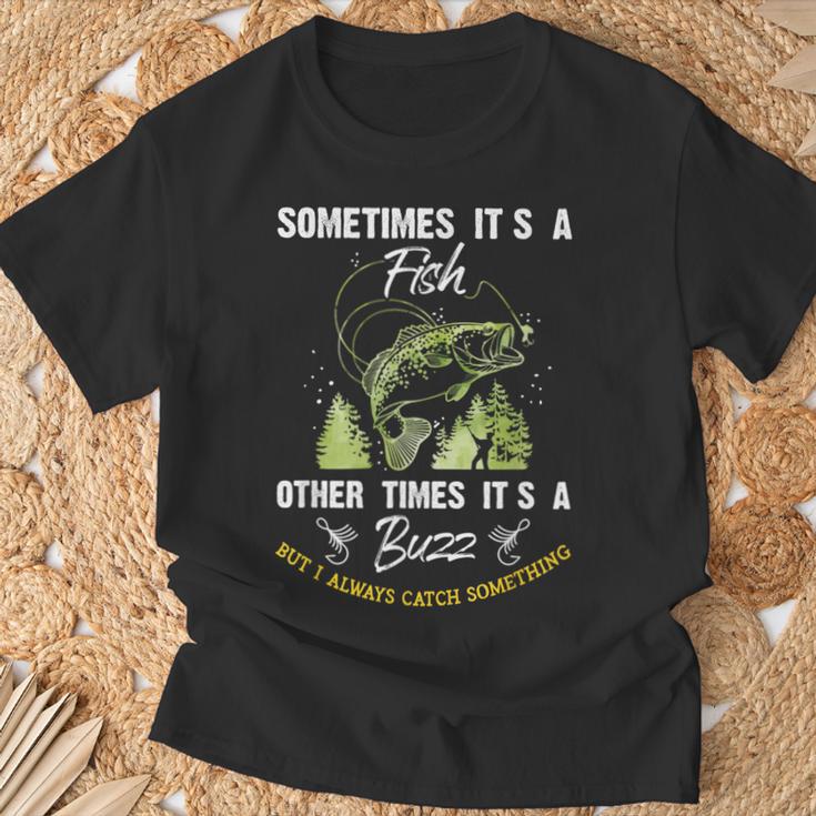 Sometimes Its A Fish Buzz Fishing Lover 漁師のギフト Tシャツ 高齢者への贈り物