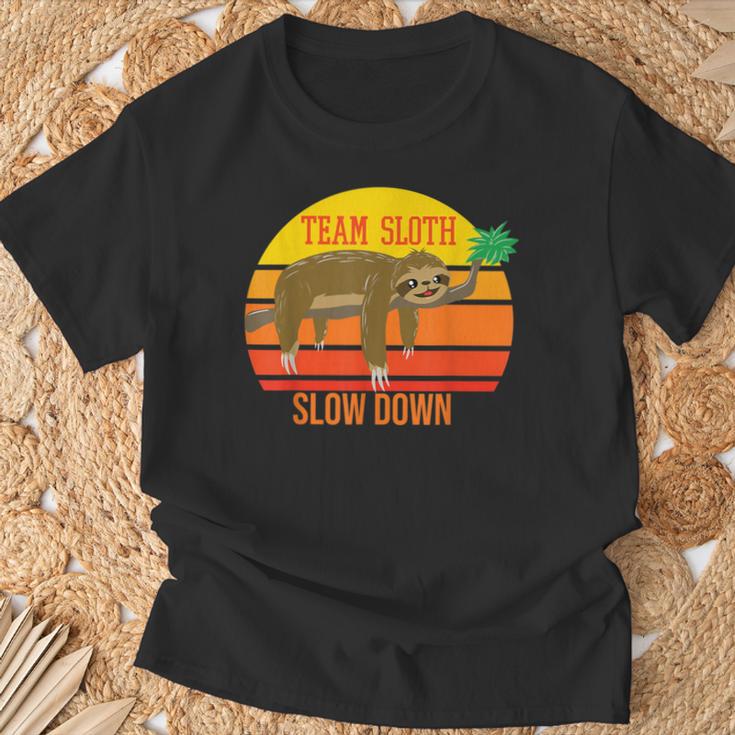 Teamlothlow Down ユニークな怠け者がゆっくり動く動物ギフト Tシャツ 高齢者への贈り物