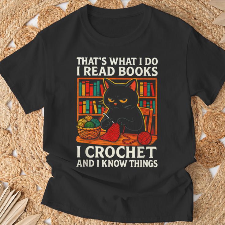 That's What I DO I Read Books Crochet Cat T-Shirt Gifts for Old Men