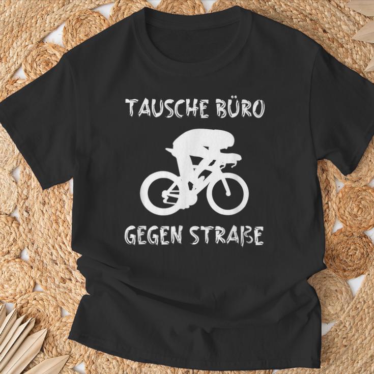 Triathlete Office Against Road Bike ランニング トライアスロンスポーツ Tシャツ 高齢者への贈り物