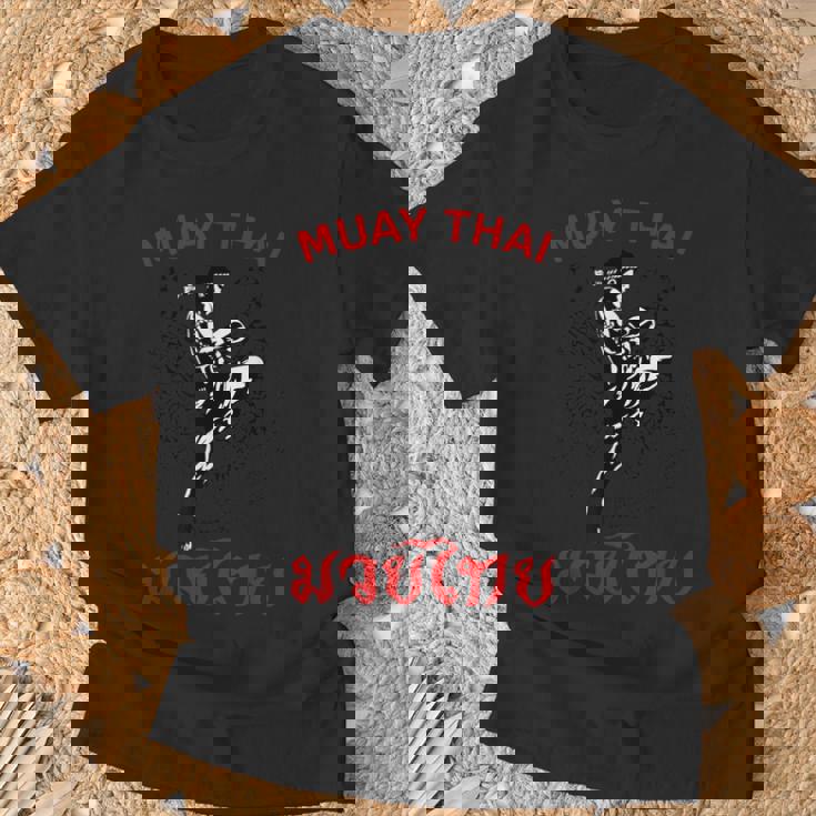 Twin Tiger ムエタイ タトゥー タイガー ボクシング ムエタイ ファイティング Tシャツ 高齢者への贈り物