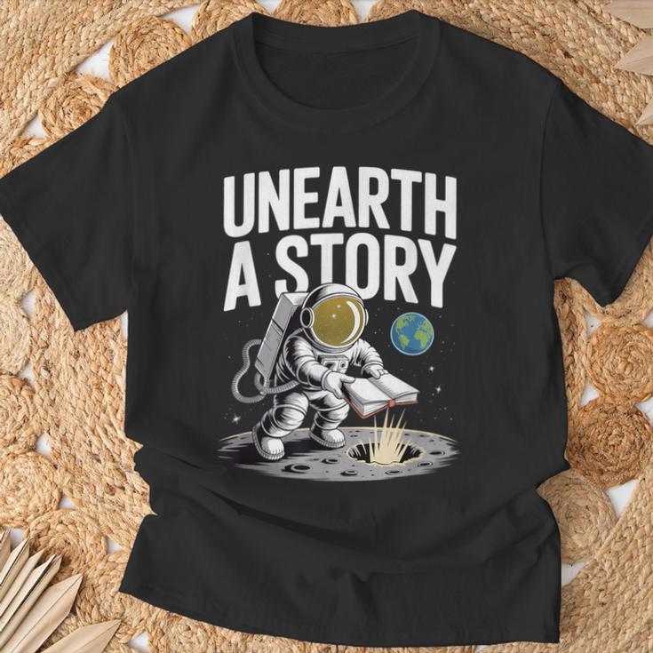 Unearth A Story Astronaut Finds Book On The Moon T-Shirt Gifts for Old Men