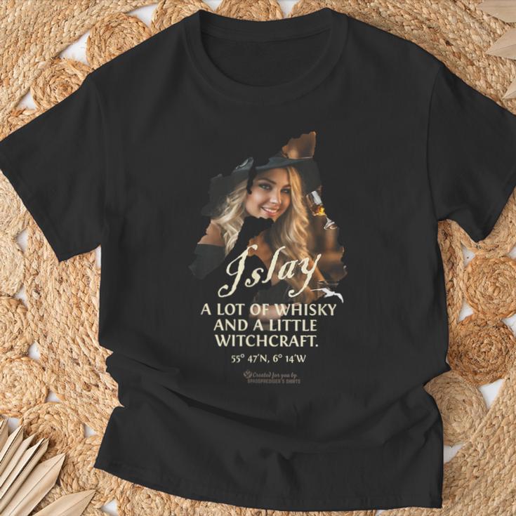 Whisky Islay アウトライン A Little Witchcraft A Lot Of Whisky Tシャツ 高齢者への贈り物