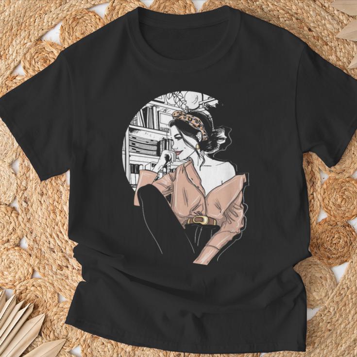 Woman Bookworm Reading Books Library Literature Read Book T-Shirt Gifts for Old Men