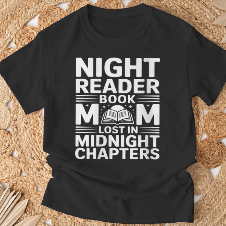 Women's Night Reader Book Mom Lost In Midnight Chapters T-Shirt Gifts for Old Men